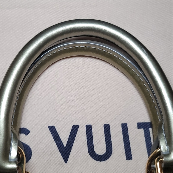 (Gaveaway on live on Whatnot at bonita bonita_co) Louis Vuitton Alma bb - Picture 5 of 9